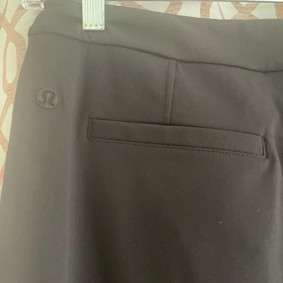 Lululemon on the fly pants - Picture 3 of 7